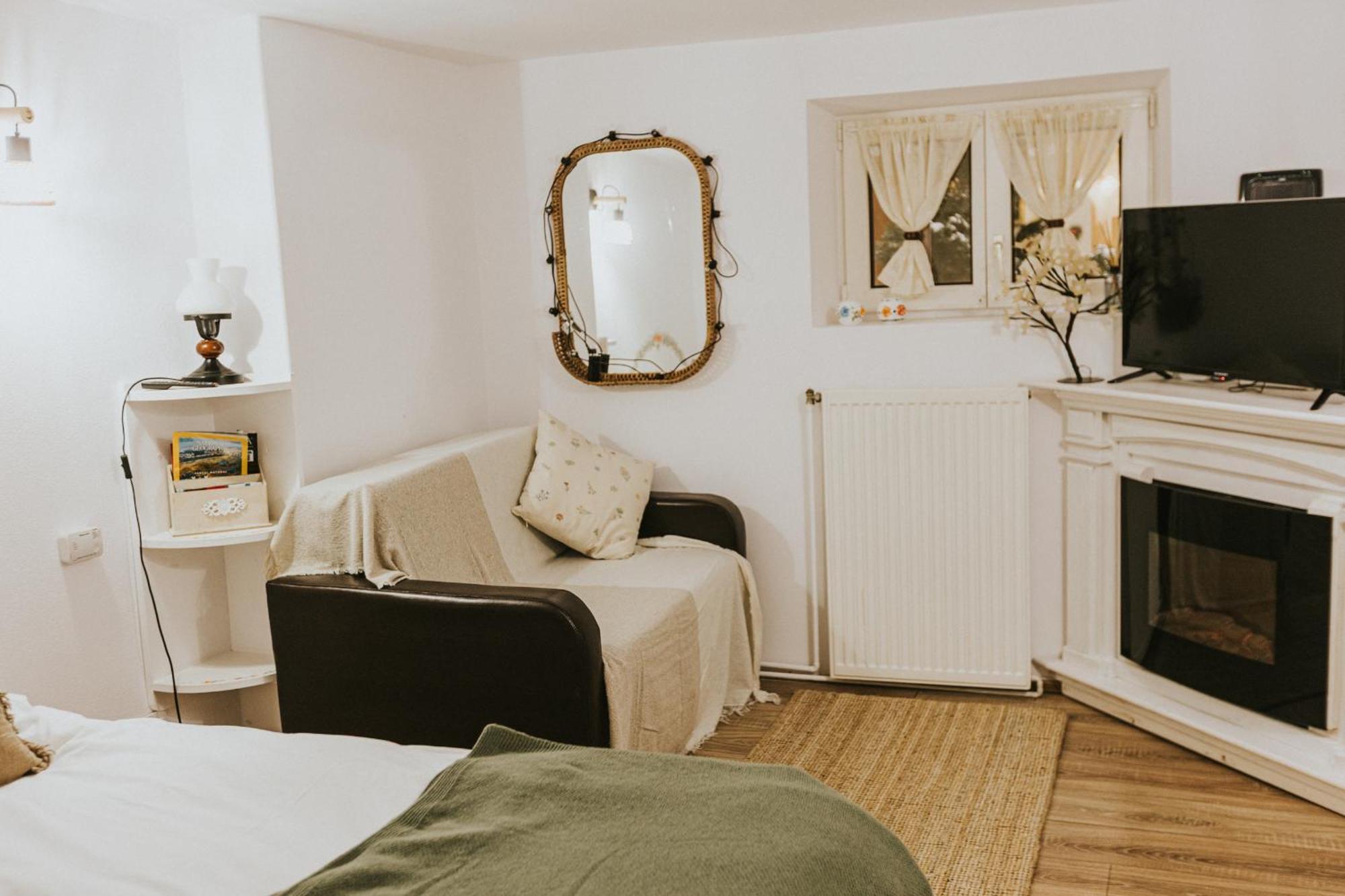 Republicii Rustic Apartament In Brasov City Center ภายนอก รูปภาพ