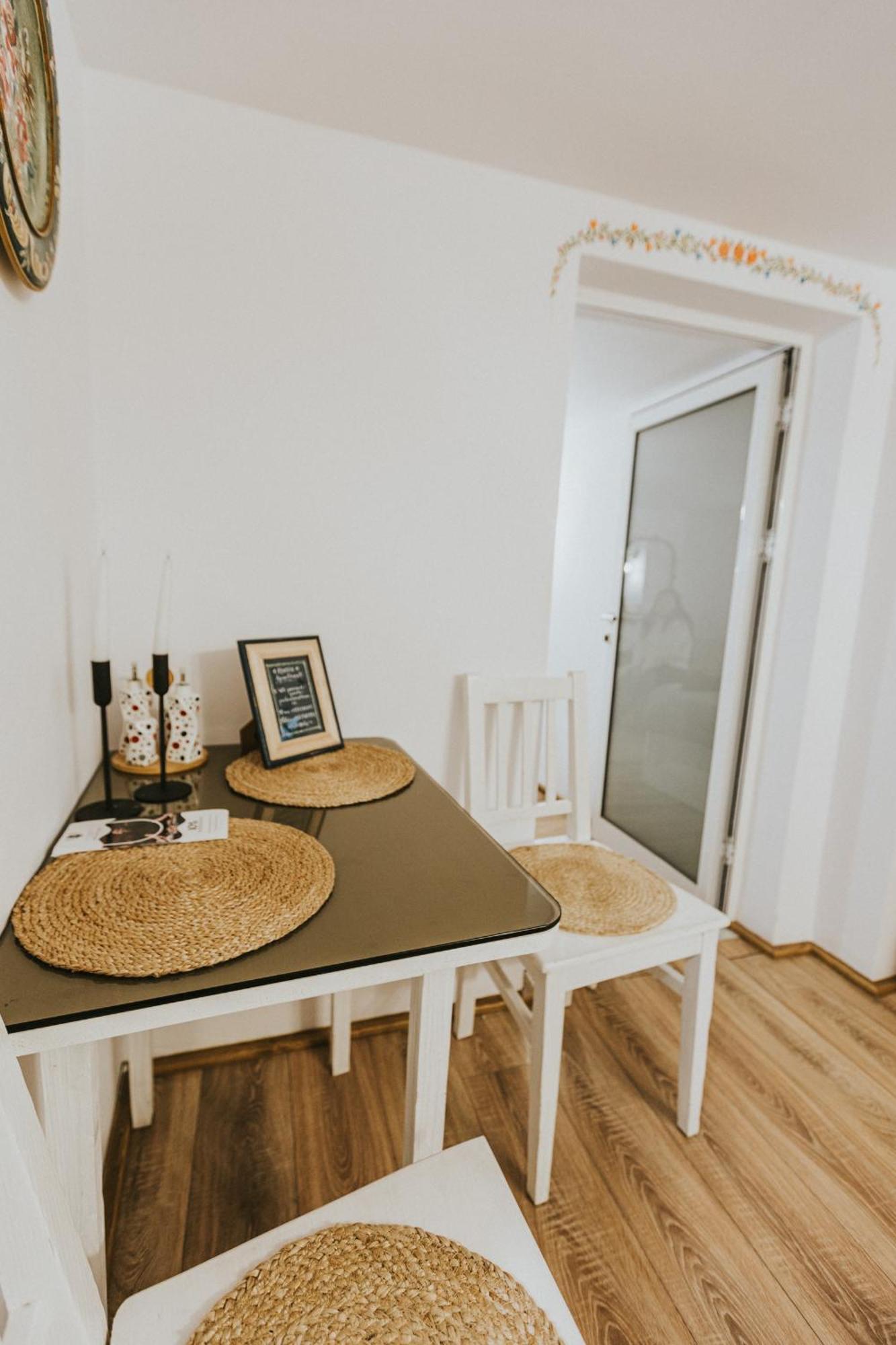 Republicii Rustic Apartament In Brasov City Center ภายนอก รูปภาพ